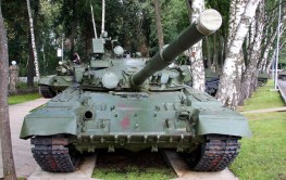 T-80B applique armour front view