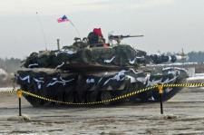 us-army-tanks-being-moved-to-russian-border